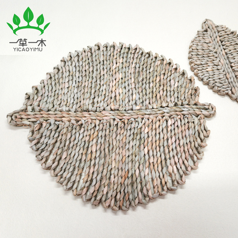 Fuge grass woven Western placemat thickened insulation leaf shaped placemat Japanese style home fuge placemat details Picture