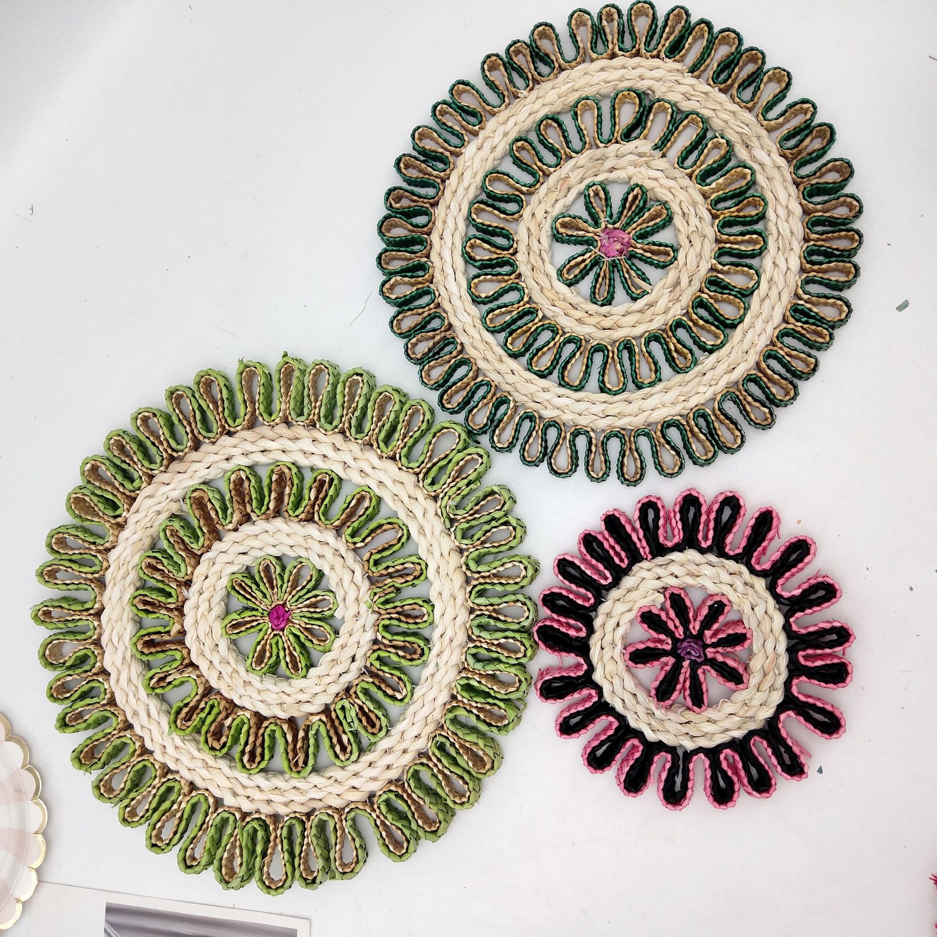 Spot straw placemats hand-woven thermal MATS casserole MATS table MATS cup MATS corn husk MATS microwave bowl MATS details Picture