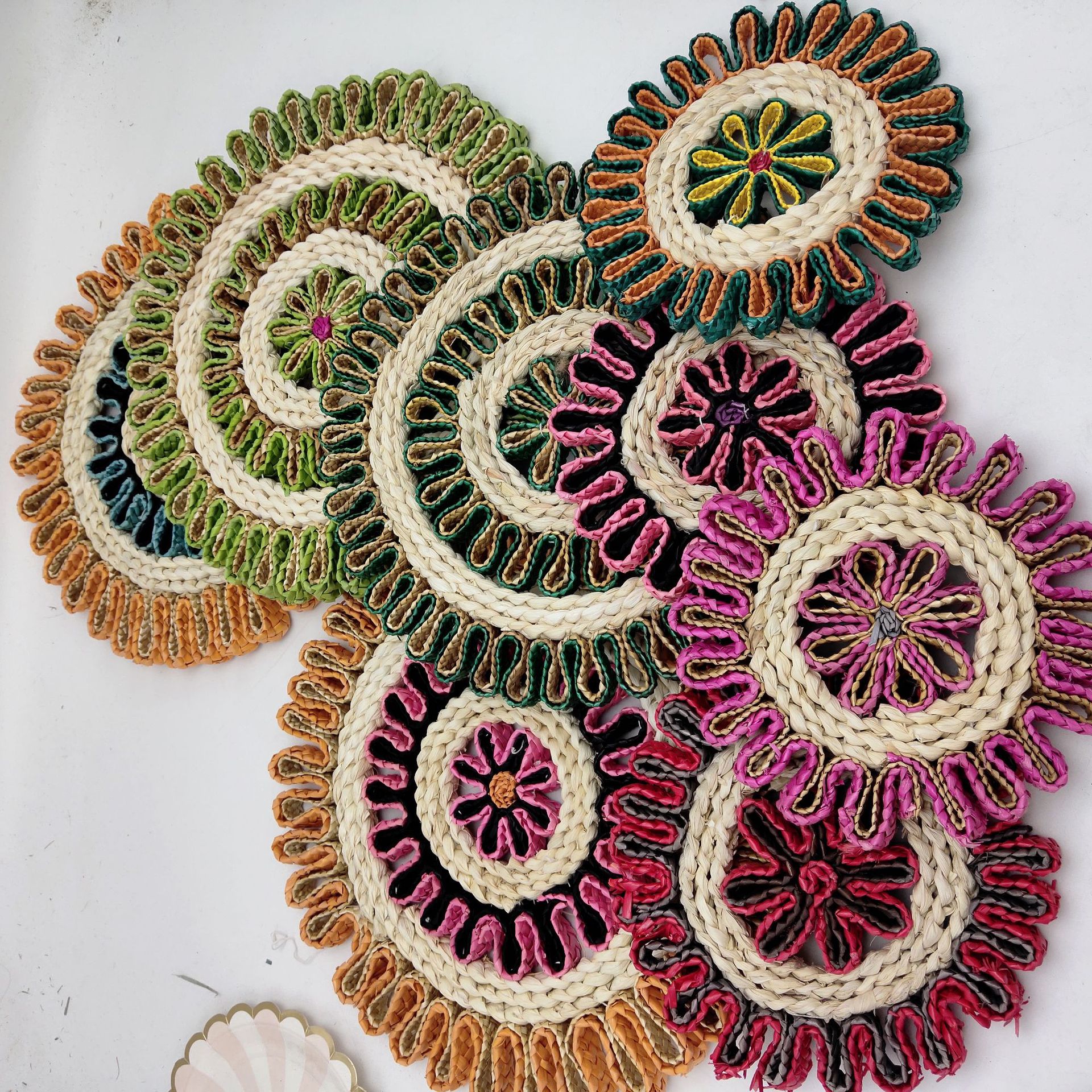 Spot straw placemats hand-woven thermal MATS casserole MATS table MATS cup MATS corn husk MATS microwave bowl MATS Specification drawing
