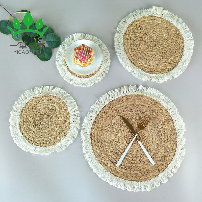 Amazon round woven grass placemat water hyacinth woven Western restaurant table mat with thick insulated fringe edge coasters full figure