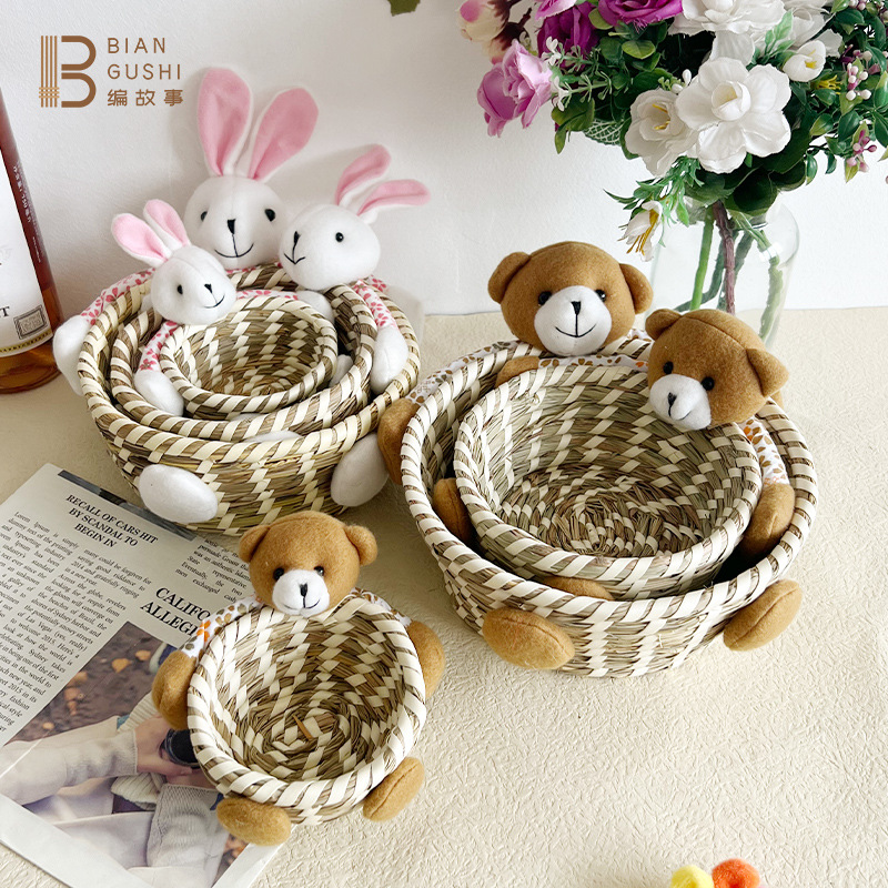 Manufacturers direct thatched bear storage basket straw storage basket handicrafts home decoration Easter gift basket