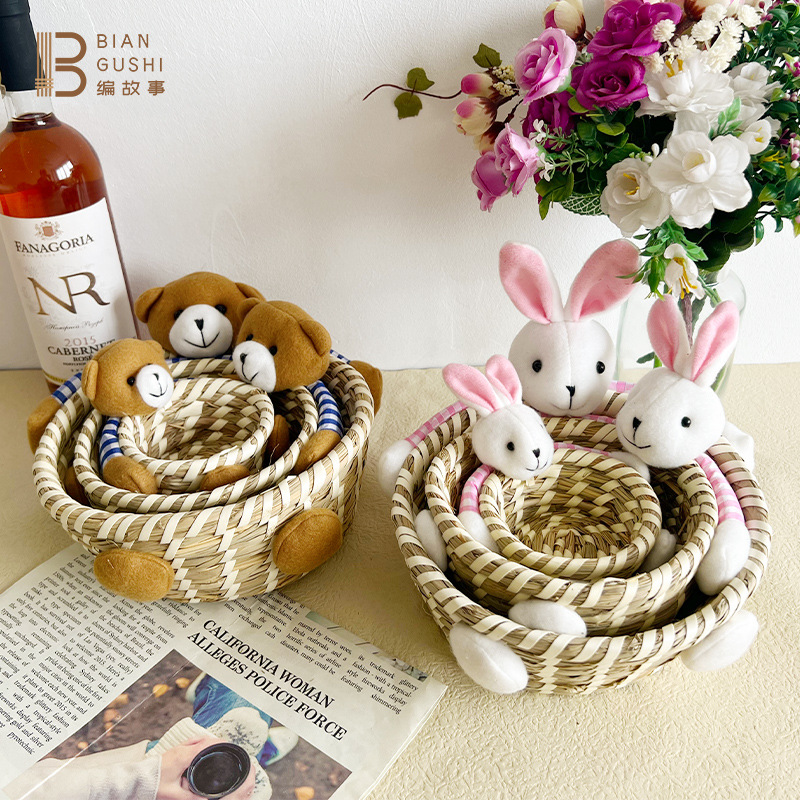 Manufacturers direct thatched bear storage basket straw storage basket handicrafts home decoration Easter gift basket