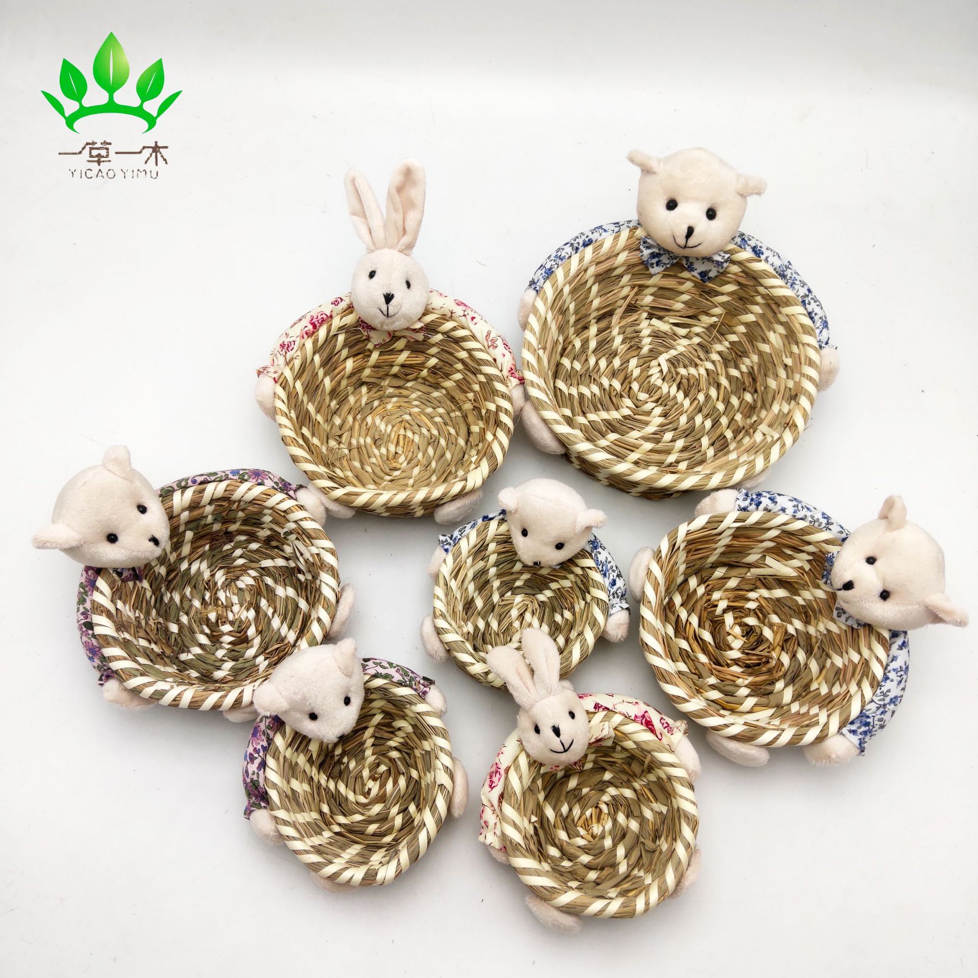 Factory direct thatch storage basket hand-woven home decoration rabbit bear three pieces of Easter egg basket