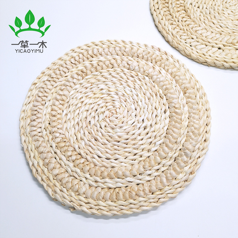 Japanese woven corn husk placemats straw placemats heat insulation tea MATS handmade three-strand woven casserole MATS coasters