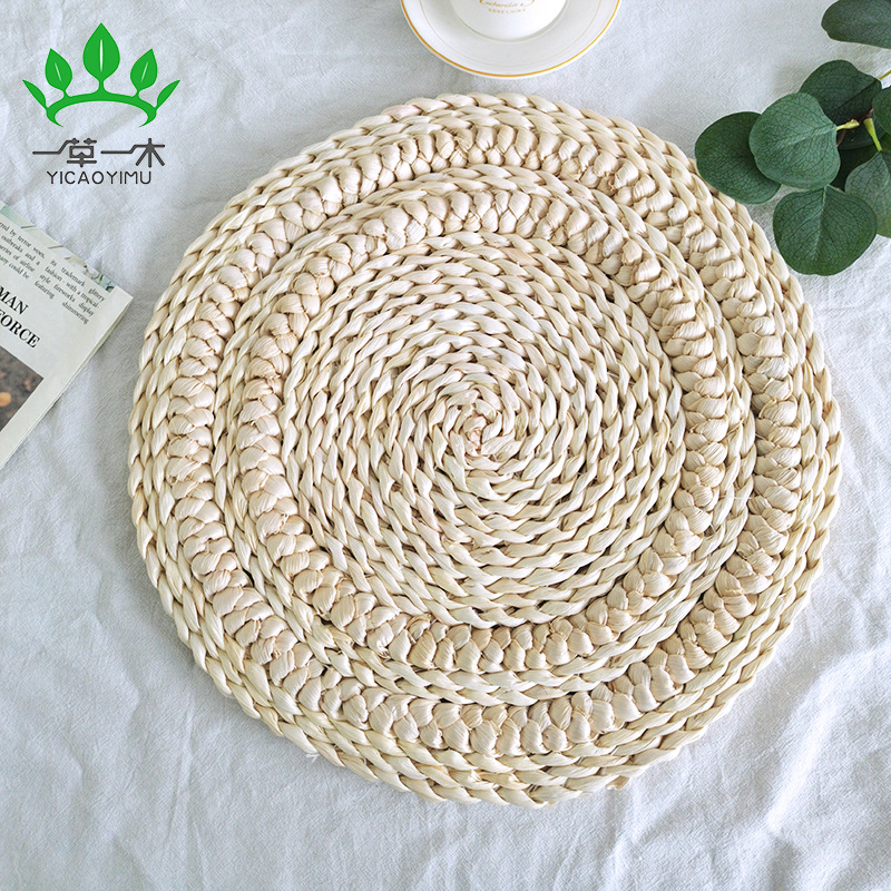 Japanese woven corn husk placemats straw placemats heat insulation tea MATS handmade three-strand woven casserole MATS coasters